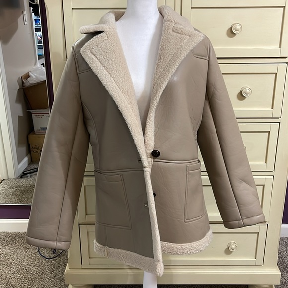 Astr the label Francine Women’s Winter Coat size small - Picture 2 of 5